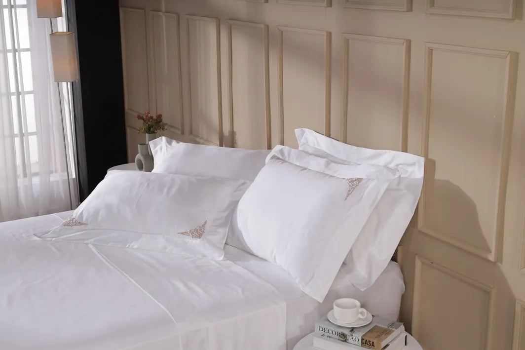 Jogo de Cama King Combo White - Fronha Arabesco Gold 4