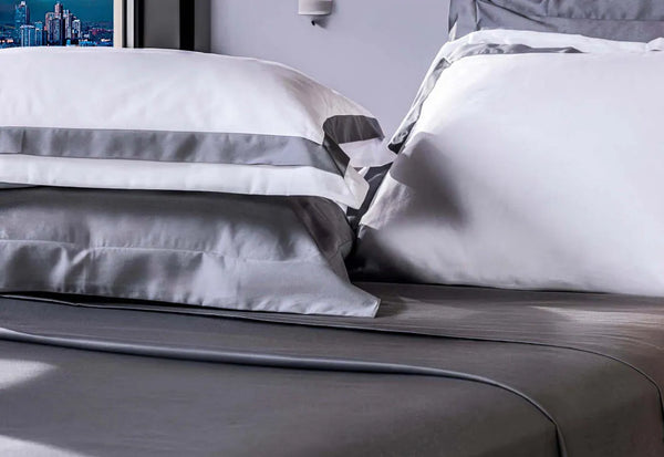 Jogo de Cama King Combo White - Fronha Faixa Cinza